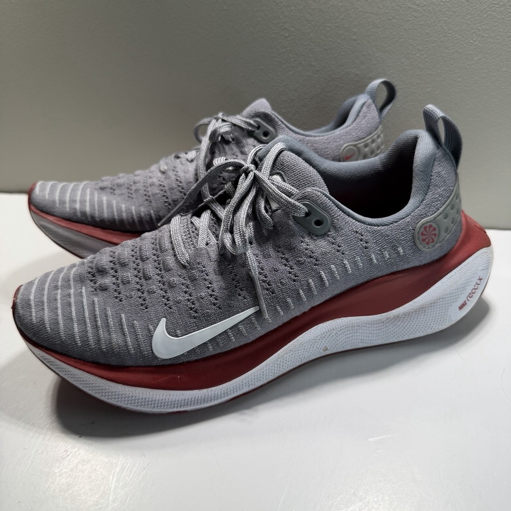Nike Women's Infinity Running Shoes 8 Gray Crimson Sneakers Tennis Shoes